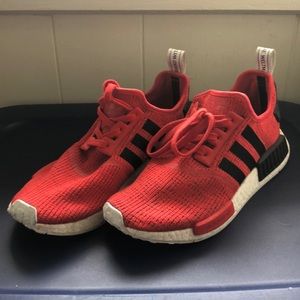 Nmd’s red n black